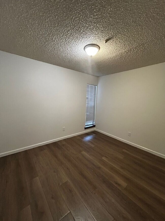 Building Photo - CivicCenter943