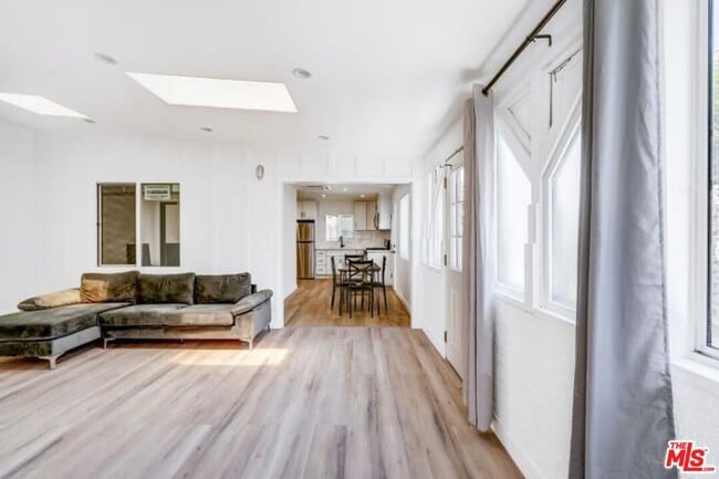 Building Photo - 19924 Welby Way