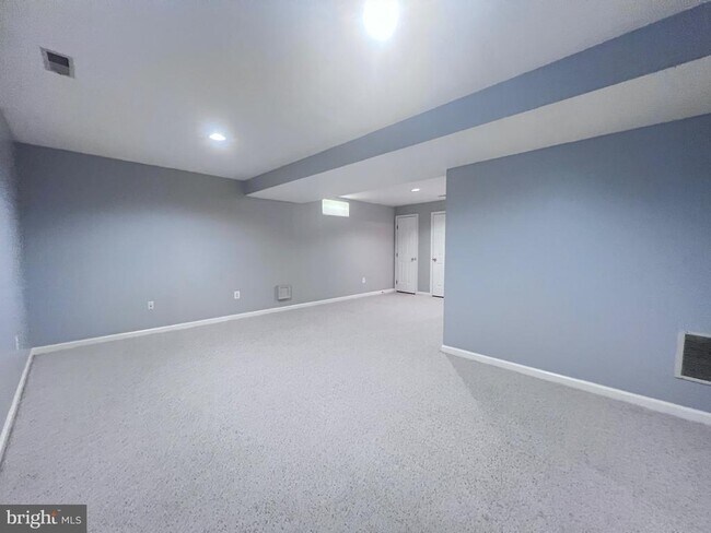 Building Photo - 17207 Sumac Ct