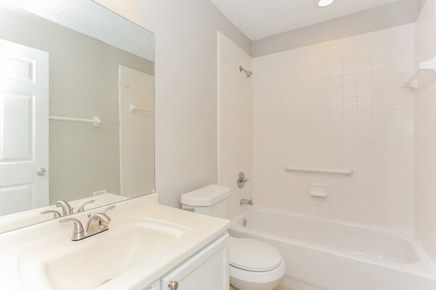 Building Photo - 7328 US Open Blvd