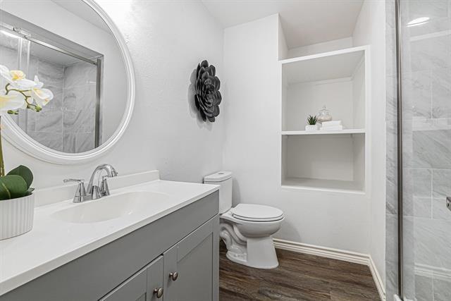 Building Photo - 736 Sherbrook Dr