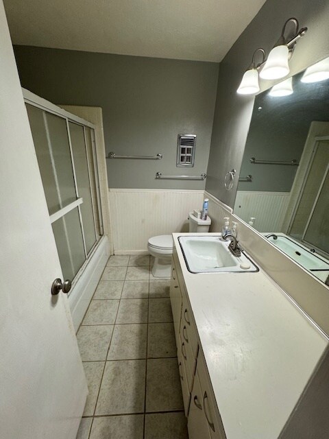 Building Photo - 3809 Spring Holw