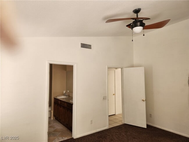 Building Photo - 7913 Turtle Island Ct