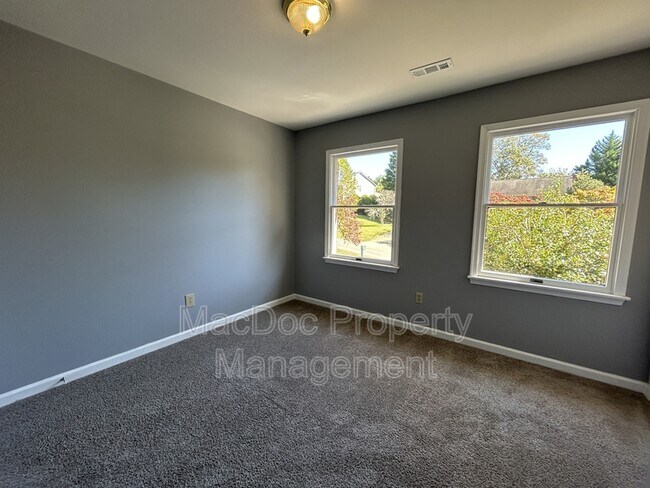 Building Photo - 1907 White Lake Dr