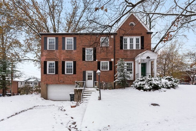 Building Photo - 7710 Brookline Terrace