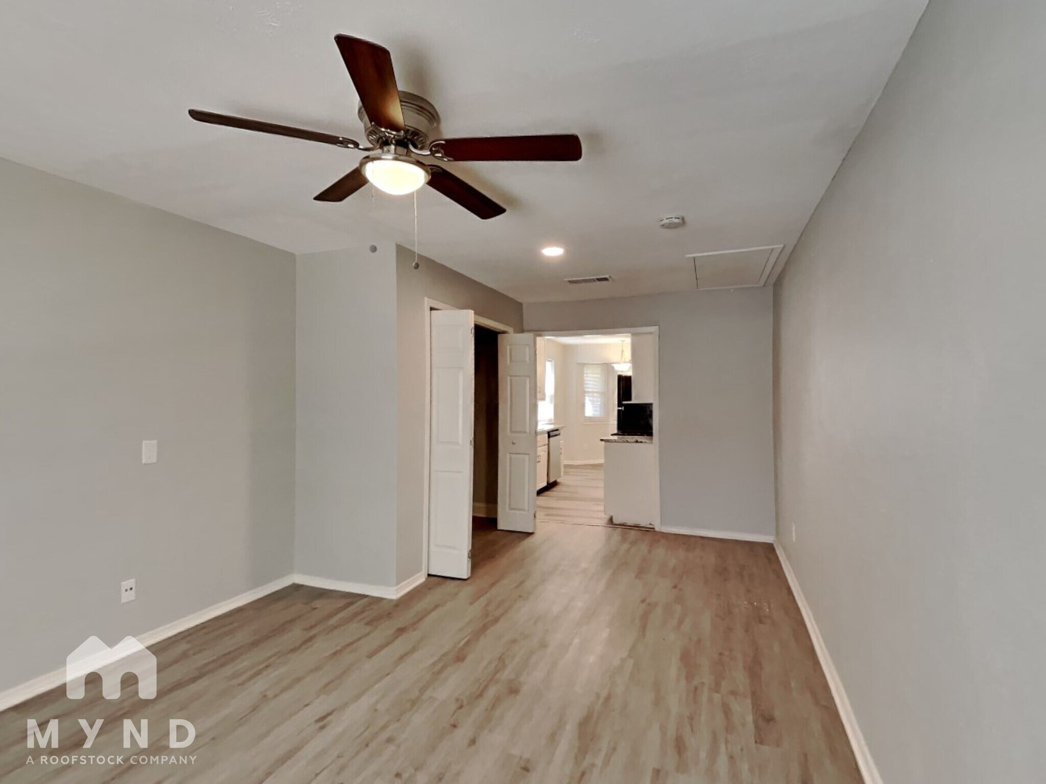 Building Photo - 904 Redbud St