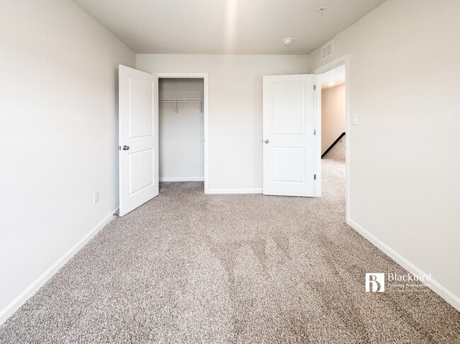 Building Photo - 561 Fawn Mdw Ln