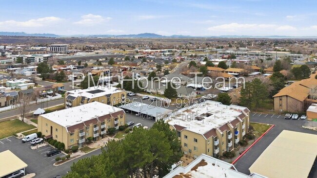 Building Photo - 5630 Meadow Ln