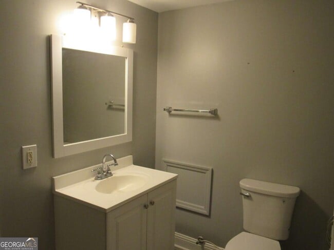 Building Photo - 112 Judy Ave