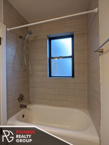 Building Photo - 2317 N Rockwell St