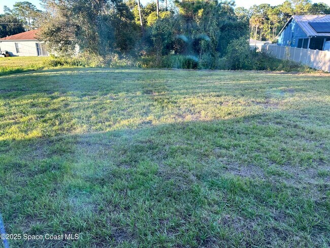 Building Photo - 1337 Wade St SE