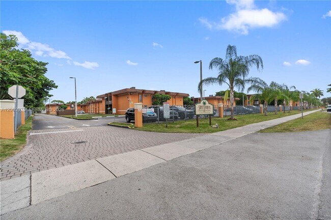 Building Photo - 9441 SW 76th St