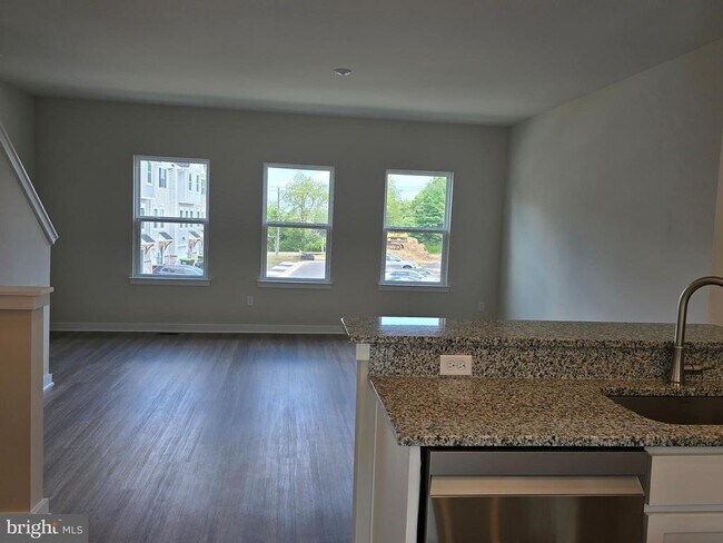 Building Photo - 107 BOONE Ct