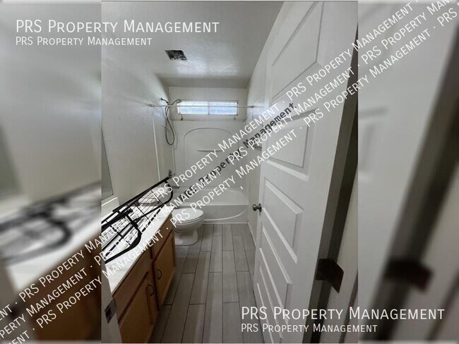 Building Photo - 4222 E Windsor Dr