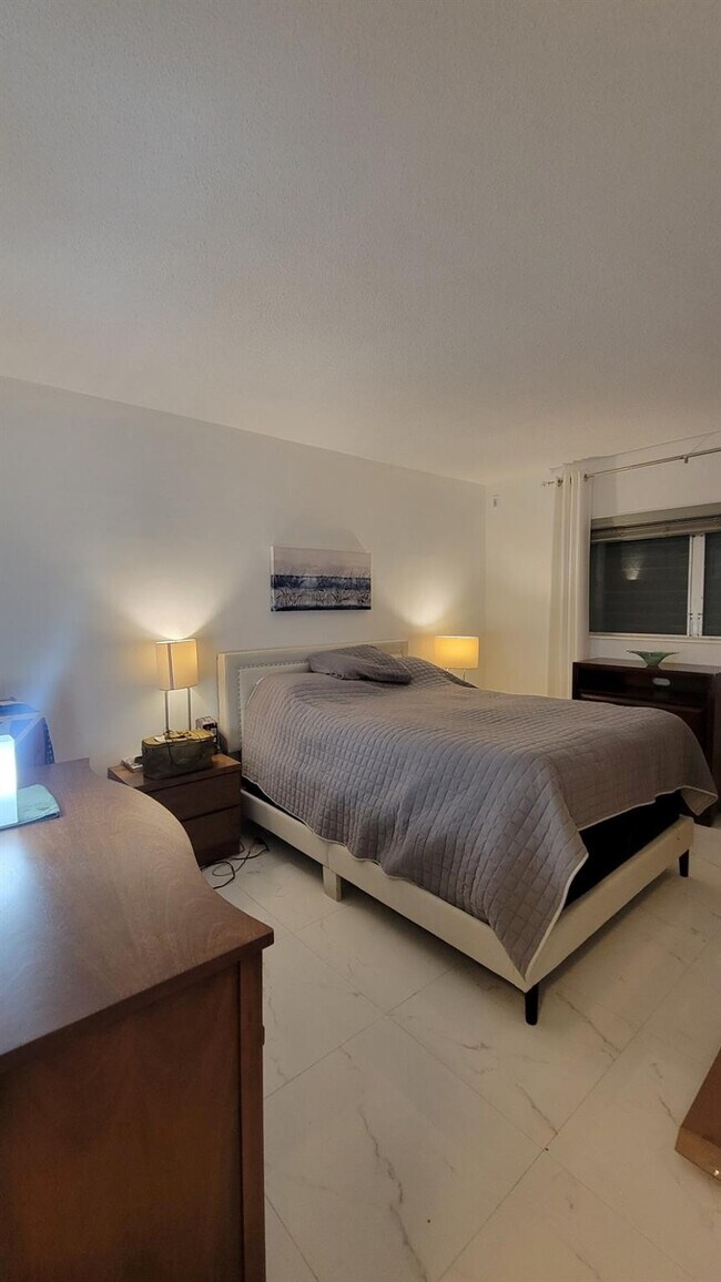 Building Photo - 3701 Tyler St