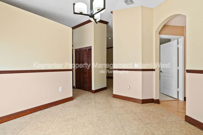 Building Photo - 15431 SW 140th St