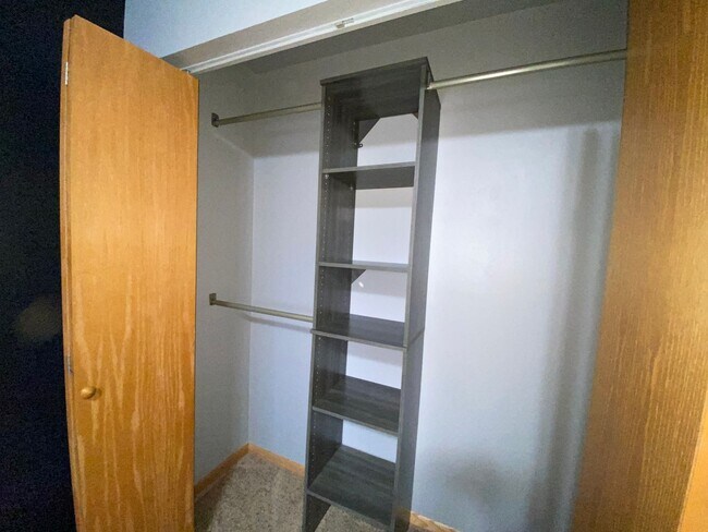 Building Photo - 3 Bedroom Twinhome near the New Sandford Hospital!!