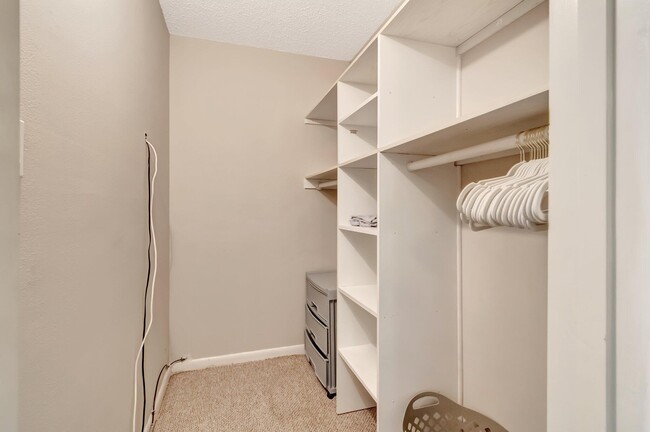 Building Photo - 4049 Wolverton C