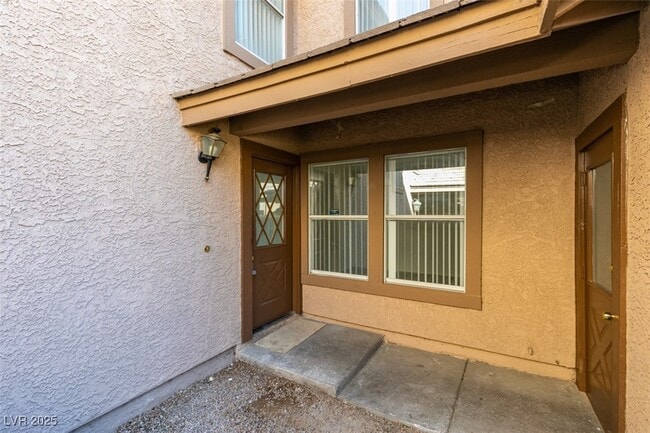 Building Photo - 4012 Grasmere Ave