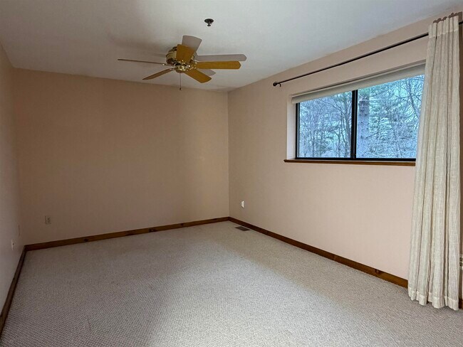 Building Photo - 17 Bayberry Dr