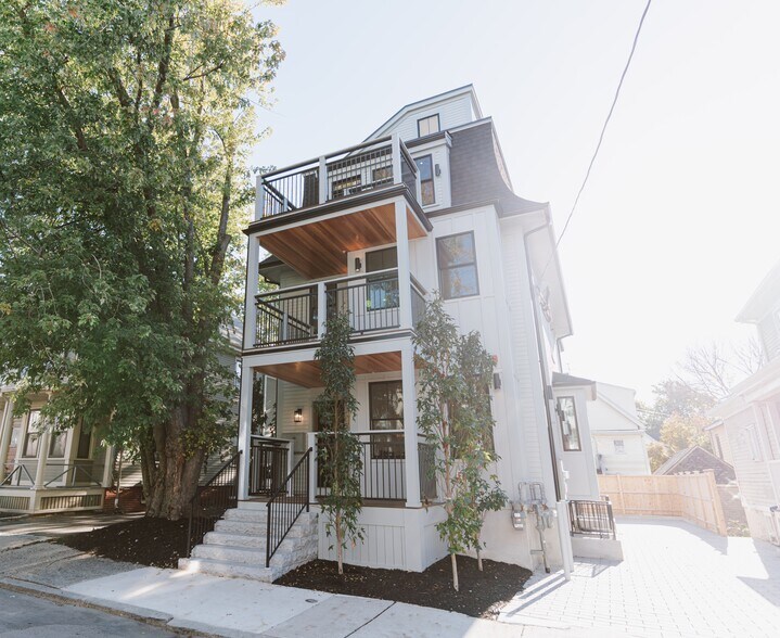 Building Photo - 5 Thurston St