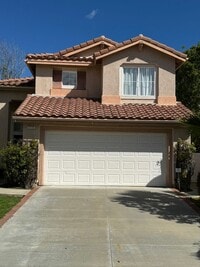 Building Photo - Updated newer home in gated Lang Ranch community