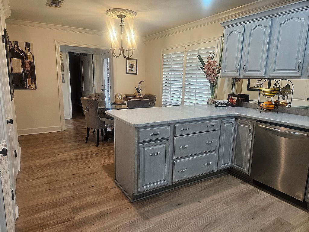 Building Photo - 608 Vanessa Dr