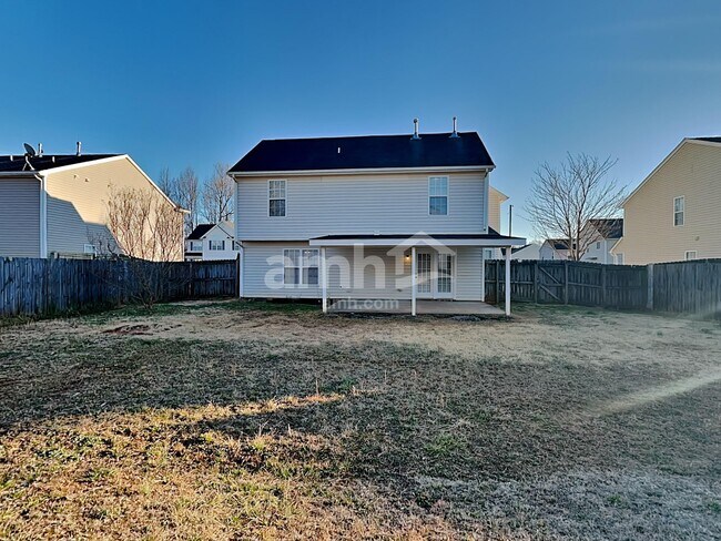 Building Photo - 3005 Quail Oaks Dr