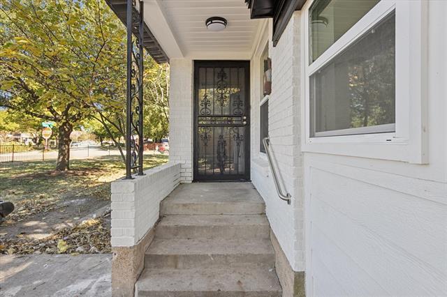 Building Photo - 1626 Crest Ridge Dr