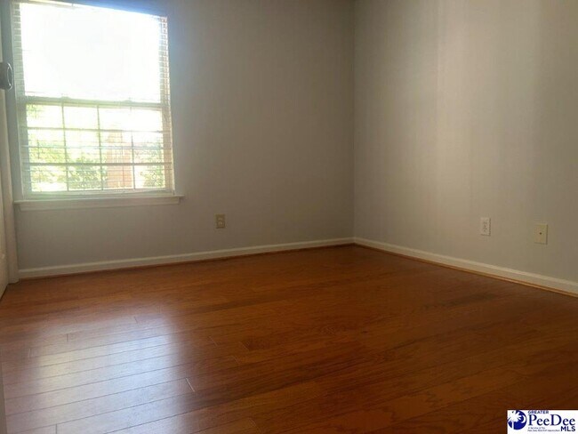 Building Photo - 2113 Sanderling Dr