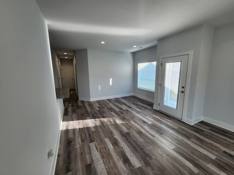 Dining Area - 5371 Nolen