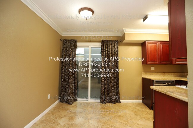 Building Photo - 630 S Knott Ave