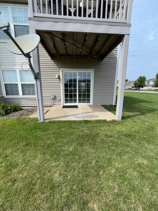 Building Photo - 921 Kelly Ln