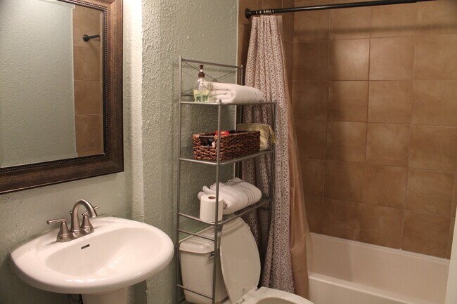 Building Photo - 2036 Sancerre Ln