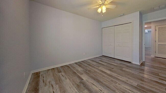 Building Photo - 12275 Deersong Dr