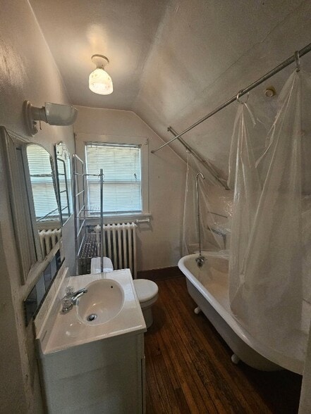 Building Photo - 7424 Franklin Ave