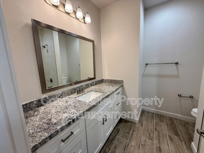 Building Photo - 20284 W Hazelwood St