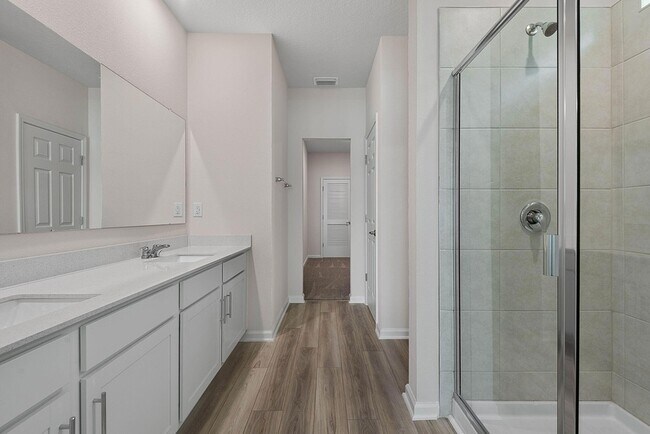 Building Photo - 46 Poplar Dr