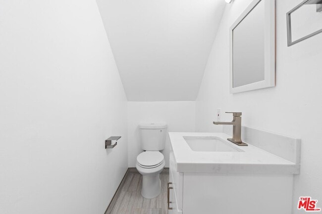 Building Photo - 122 Buccaneer St