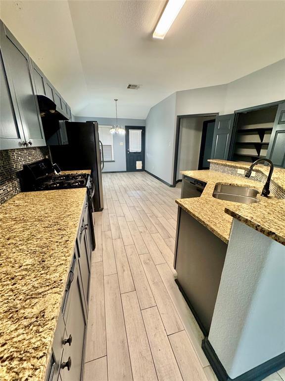 Building Photo - 6610 Pine Tree Springs
