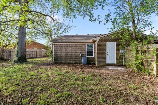 Building Photo - 4617 Brookwood Ct