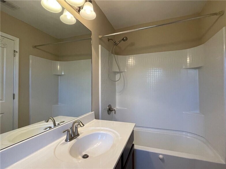 Building Photo - 3393 Twinrose Pl