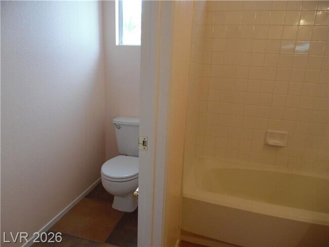 Building Photo - ONE STORY - 2 BEDROOM WITH 2 CAR GARAGE