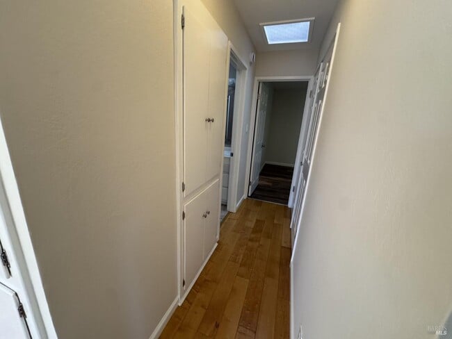 Building Photo - 1060 Los Gamos Rd