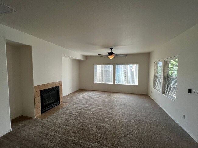 Building Photo - 12689 E Viento St