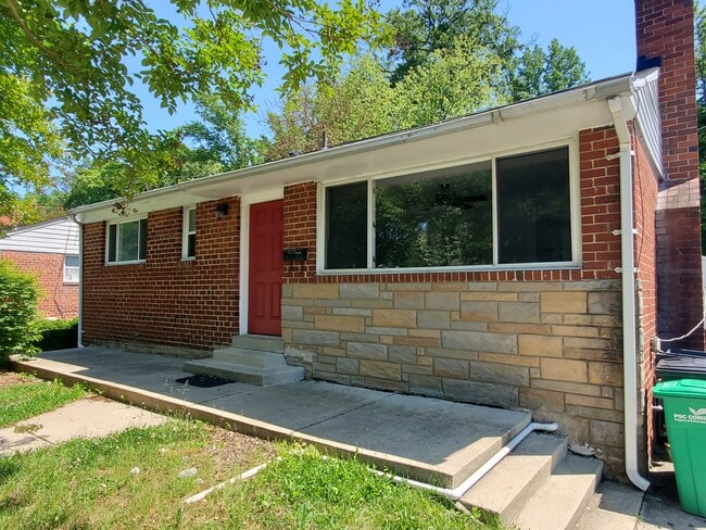 Building Photo - 1937 Lebanon St