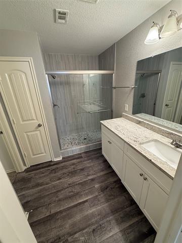 Building Photo - 1936 Encino Dr