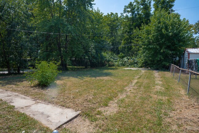 Building Photo - 1009 McEvers Rd