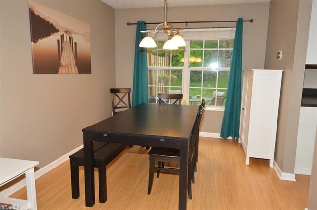 Building Photo - 14927 Royal Ridge Ln