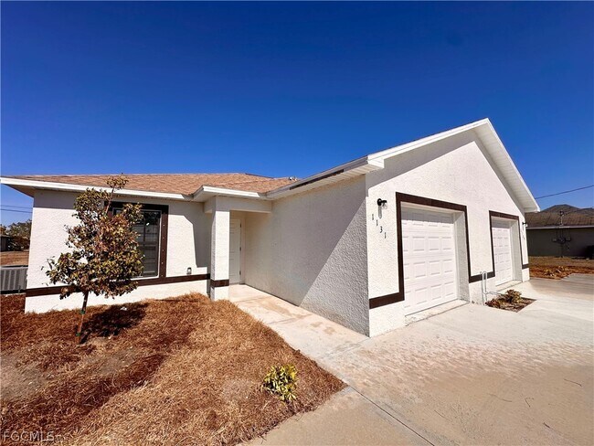 Building Photo - 1131 SW 16th Terrace